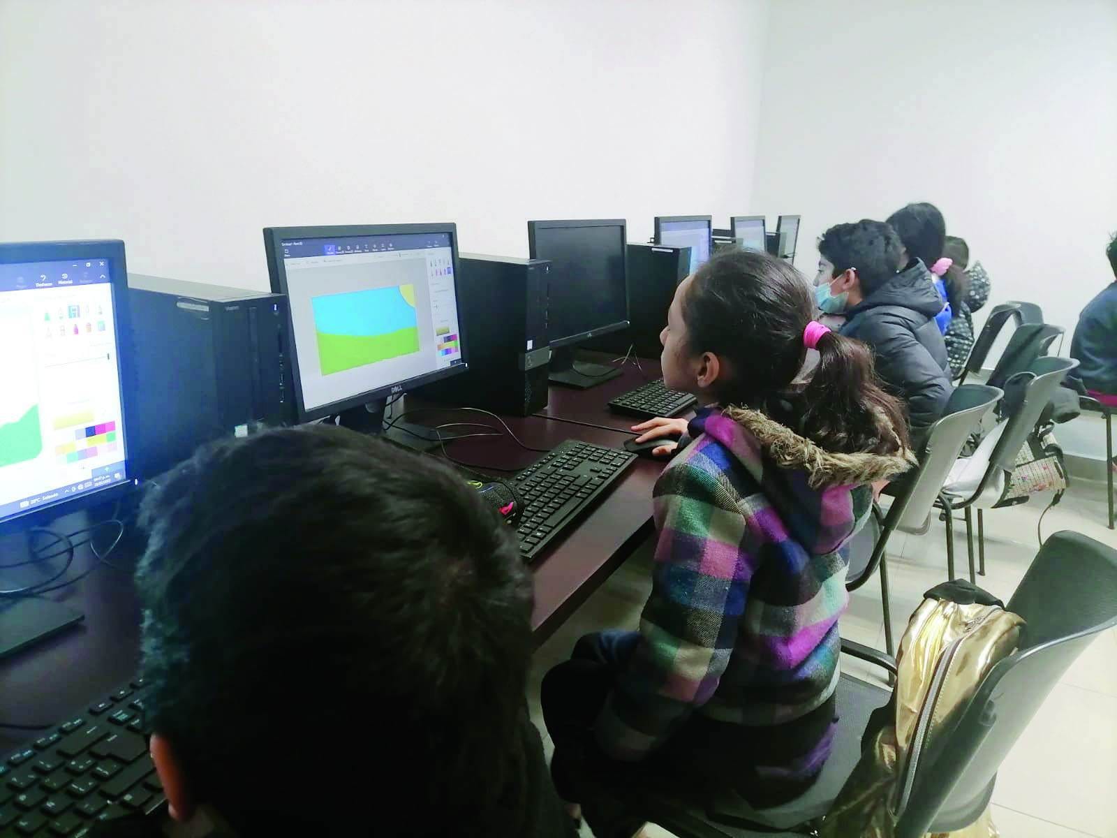 Los niños aprenden extra clase habilidades que les servirán toda la vida.
