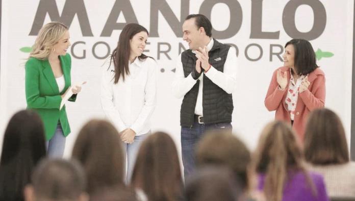Apoya Manolo la superación de las mujeres