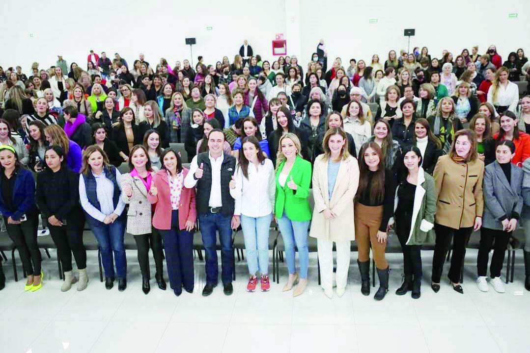 Apoya Manolo la superación de las mujeres