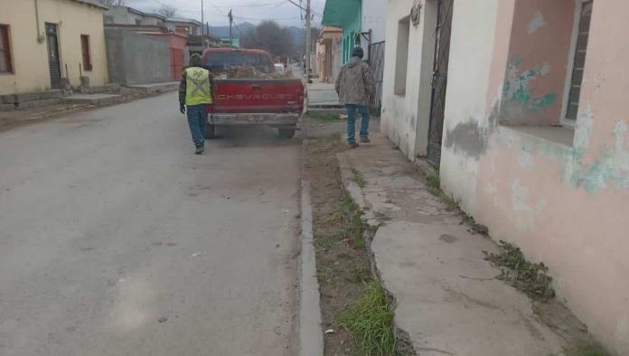 Embellece alcaldesa Plazas de Múzquiz