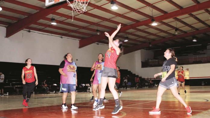 Blackhawks avanza a la siguiente ronda