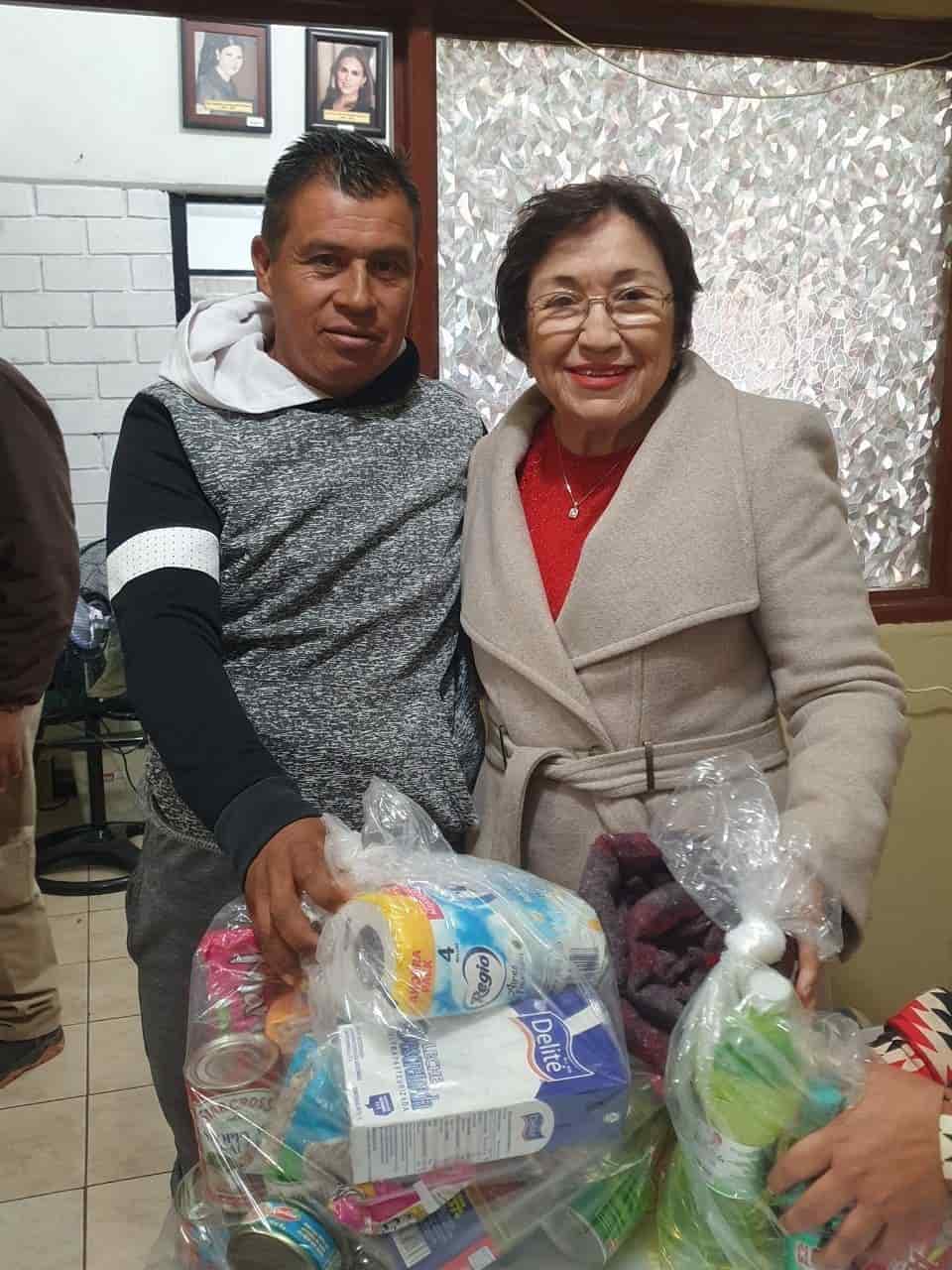 Apoyan DIF a lustradores