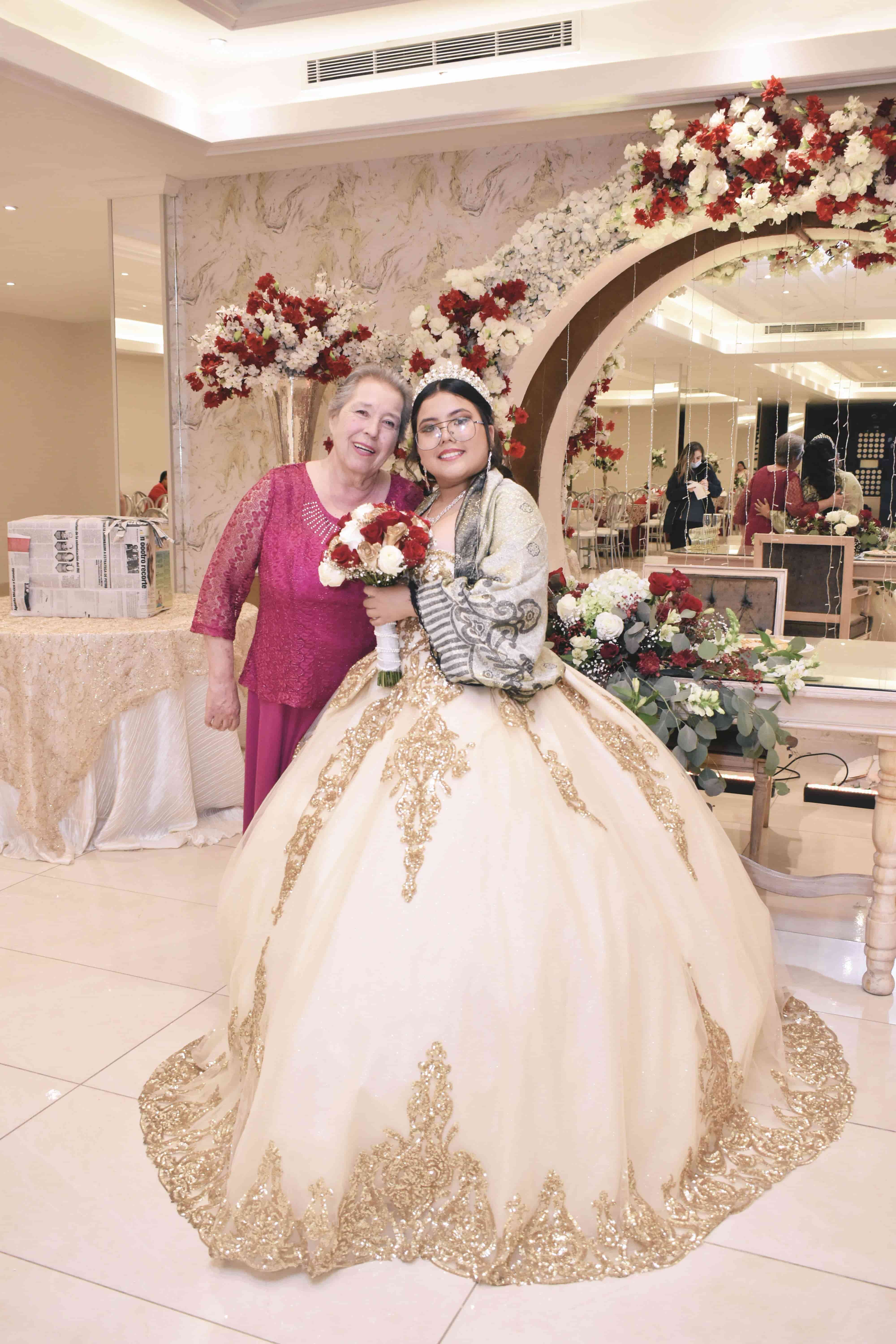 Isis Regina llega a sus XV primaveras