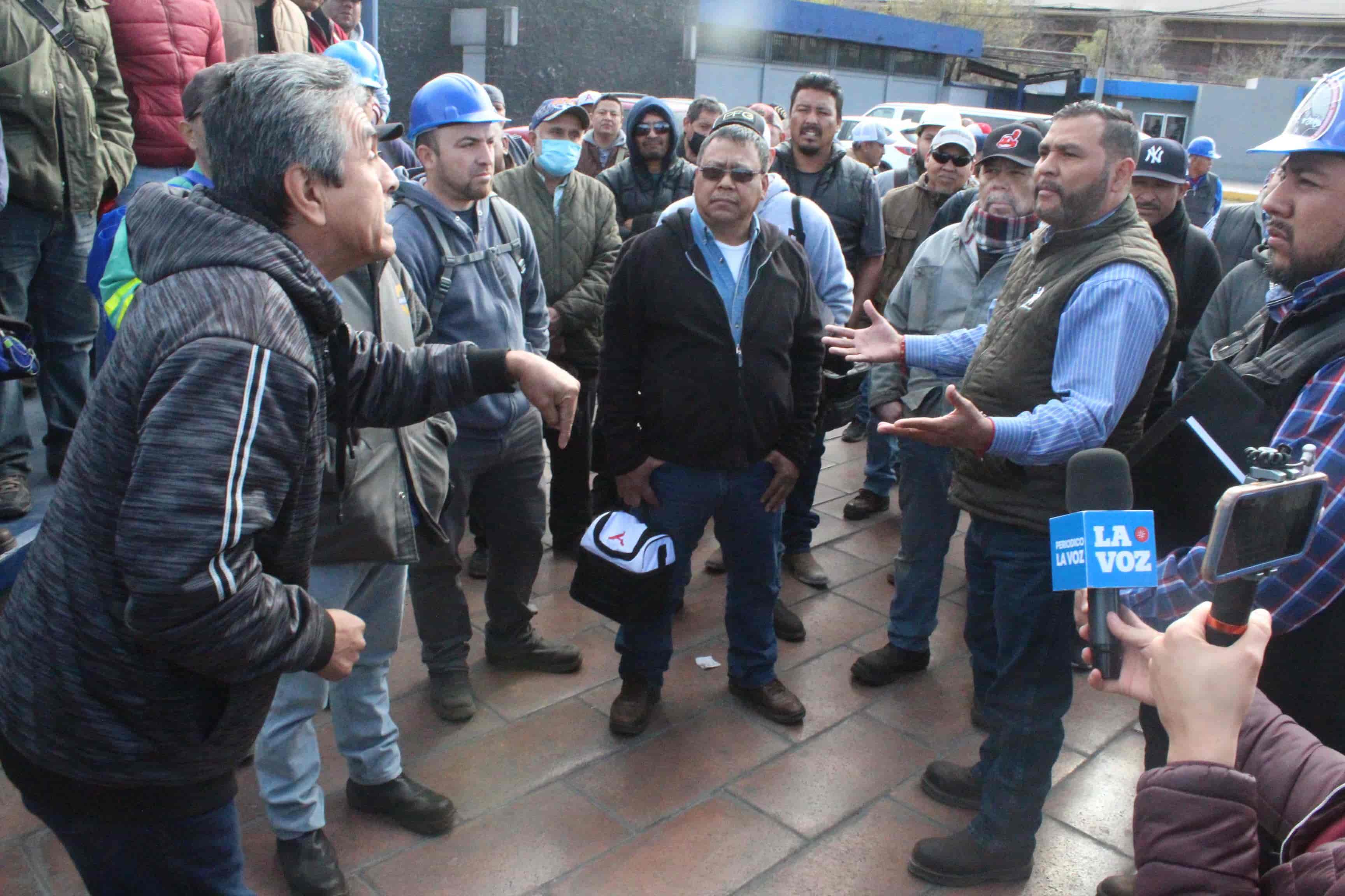 Protestan obreros; exigen el ahorro