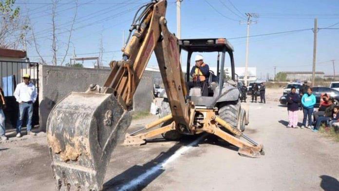 Avanza labores de obra pública