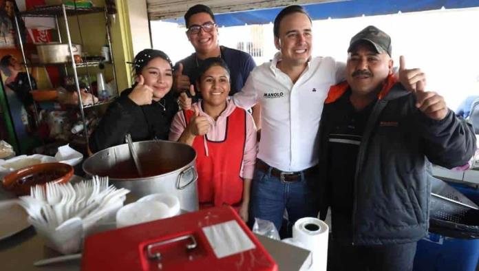 Se suman miles al proyecto: Manolo