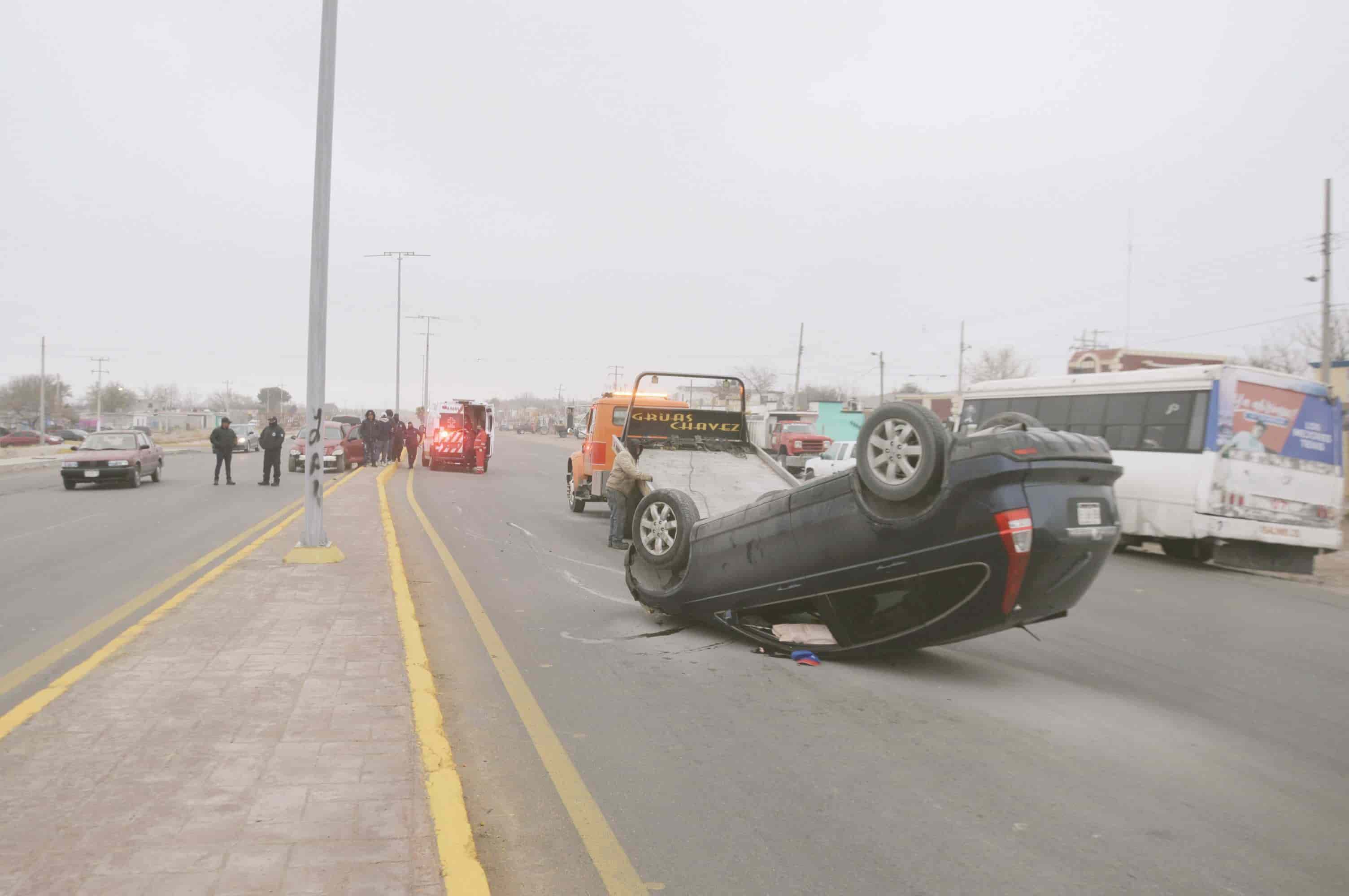 Destroza CRV en volcadura