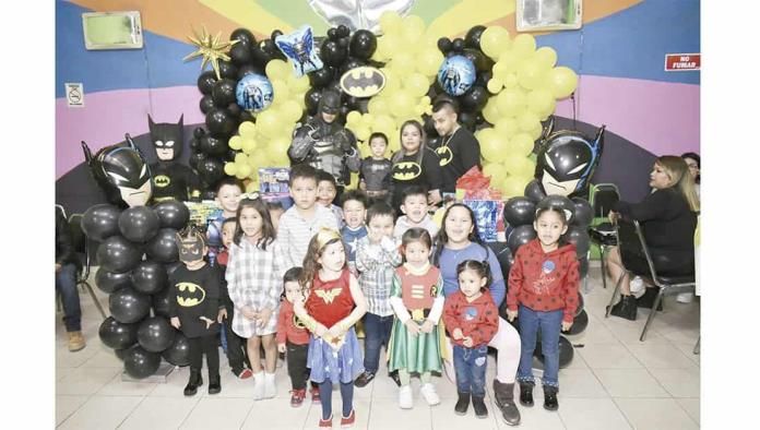 Celebran a Lucas Santiago