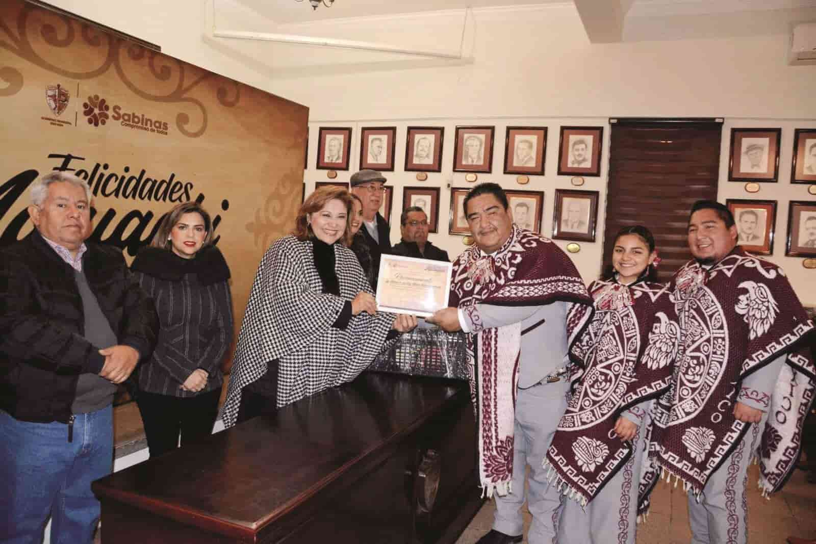 Aplaude Diana Haro Labor de Mariachis