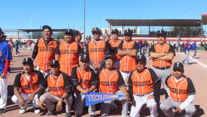 Asume liderato Tecolotes de Nadadores