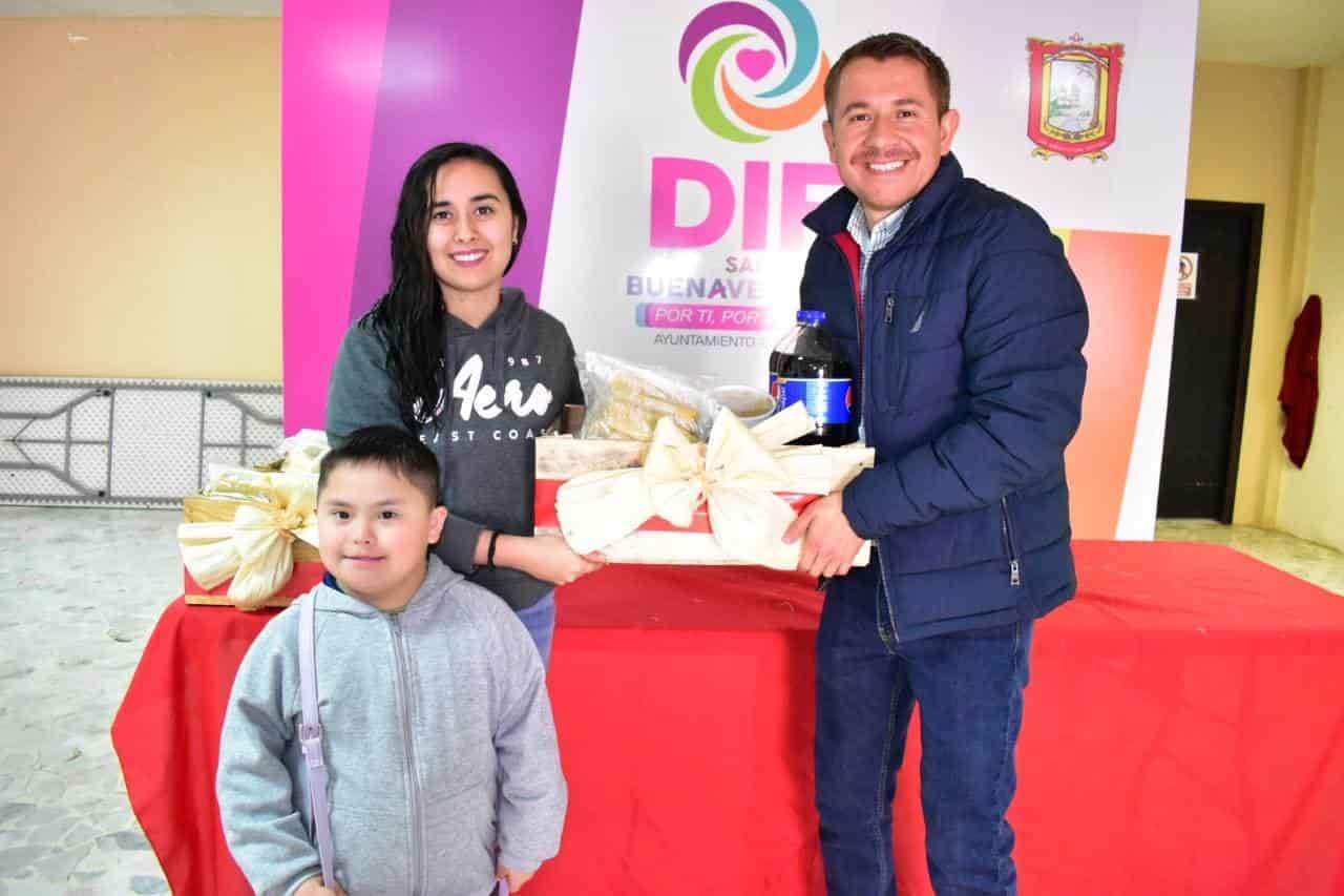 Bendice Candelaria a sabombonenses