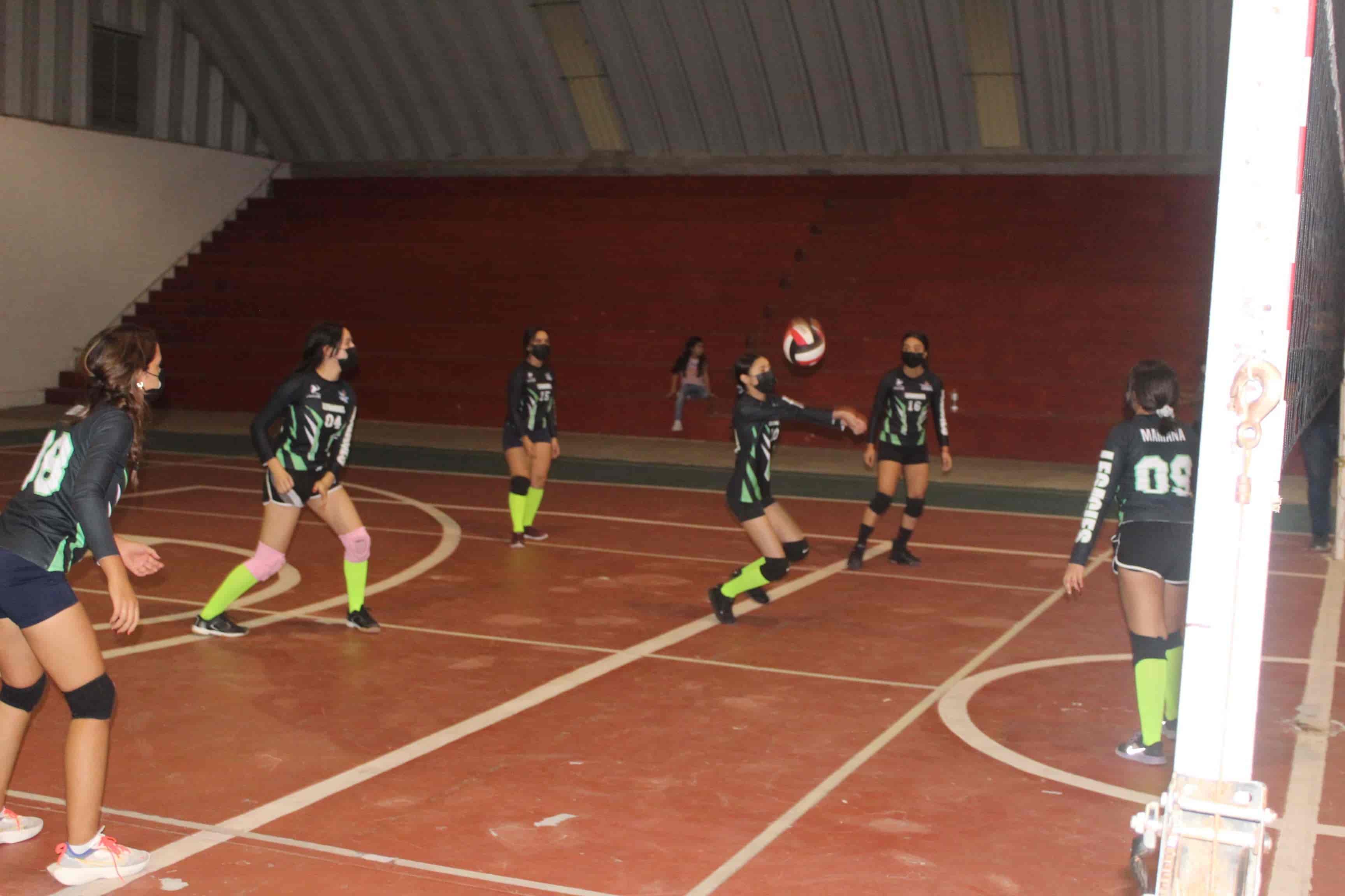 Pegan Linces 2-1 en sets de voleibol  