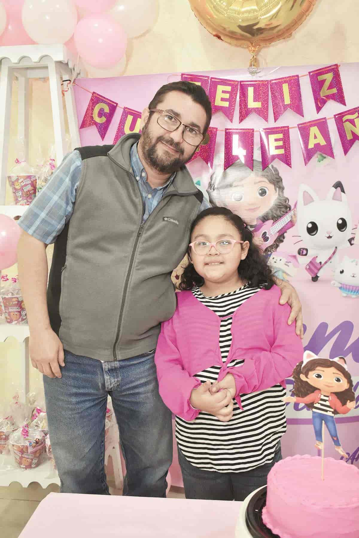 Ariana festeja 8 años de vida