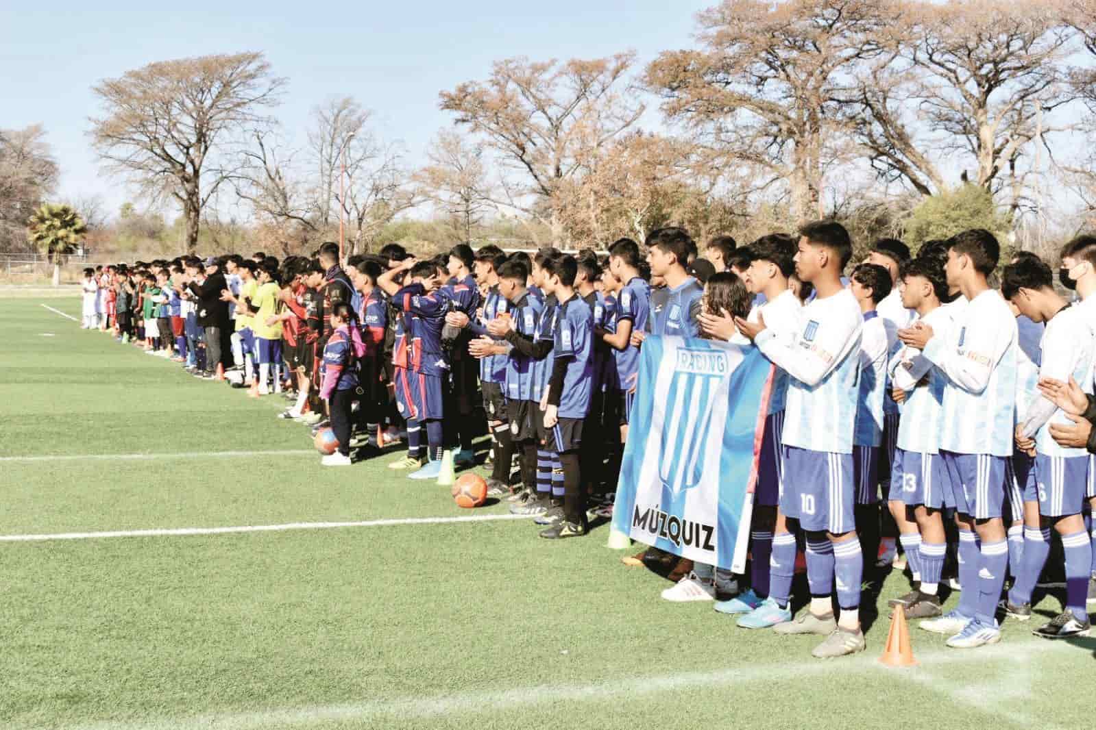 Inicia liga de futbol juvenil