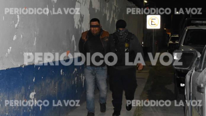 Manejaba ebrio; queda detenido