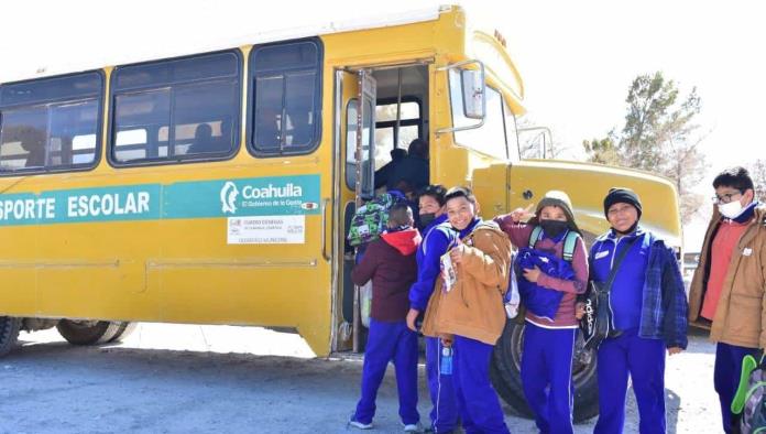 Traslada Ciénegas a alumnos de sexto