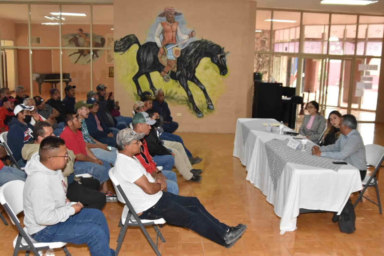 Apoya Tania a ex trabajadores