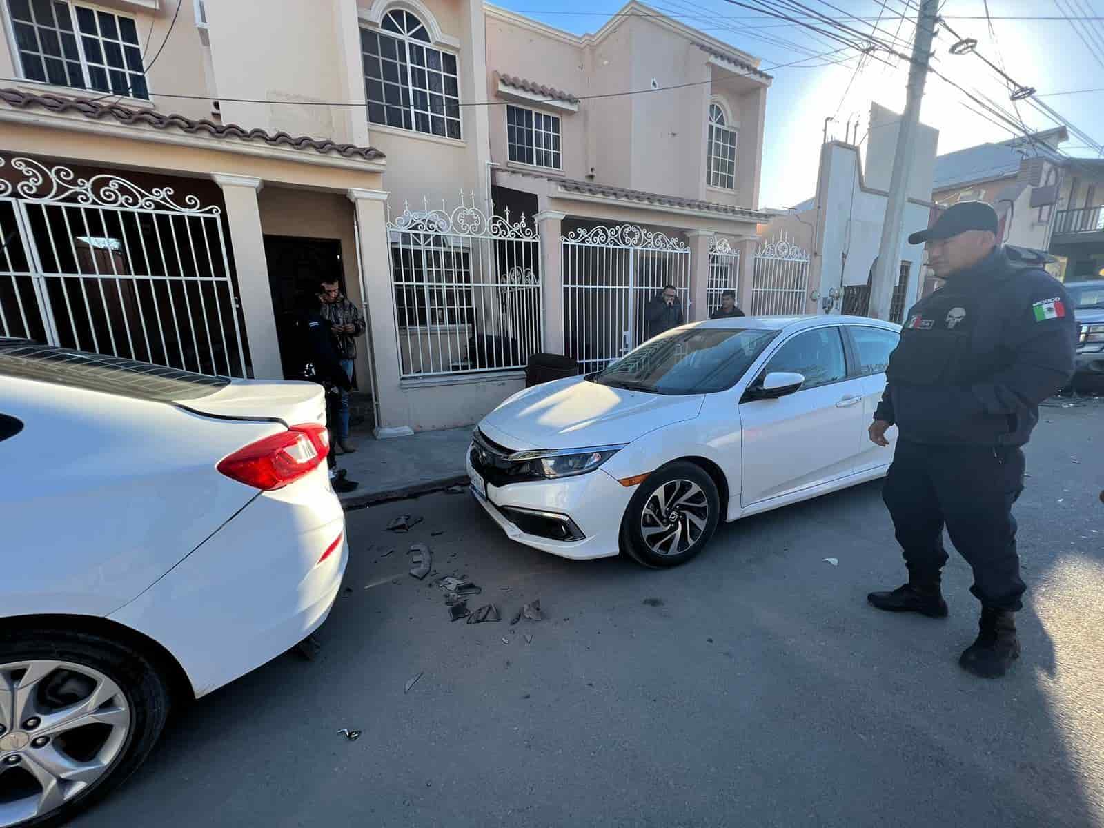Dormita jovencita y causa carambola
