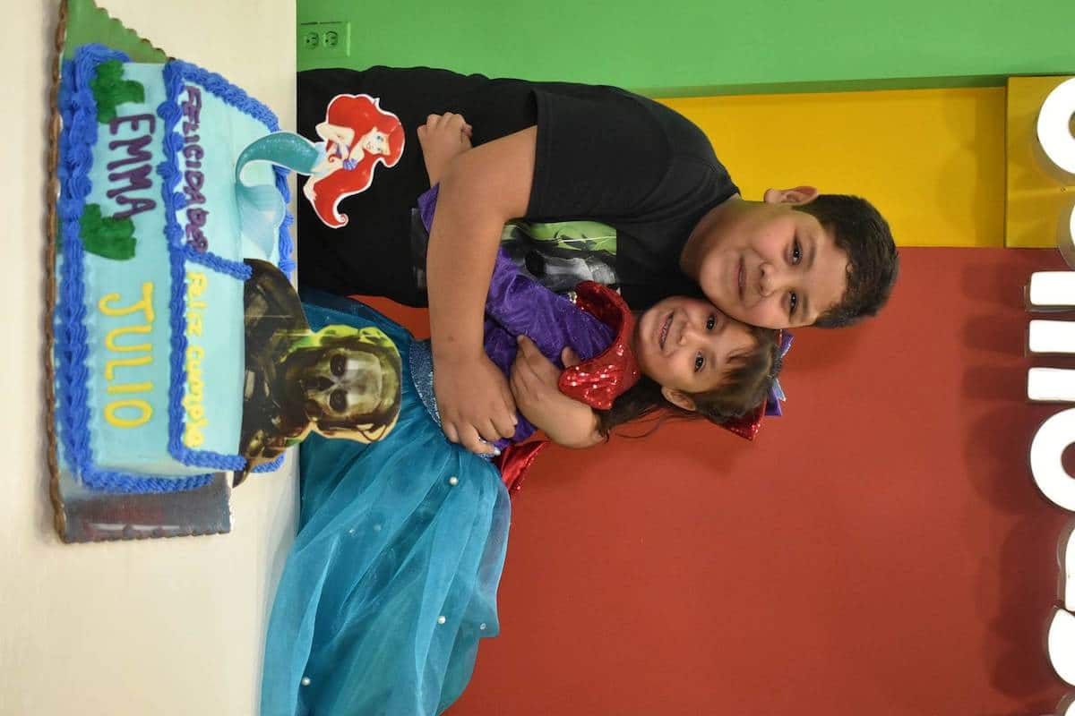 Emma y Julio son festejados