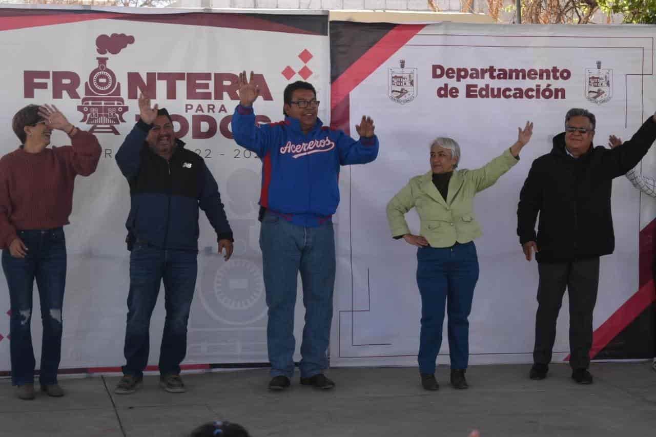 Entregan barda en Jardín María Delia