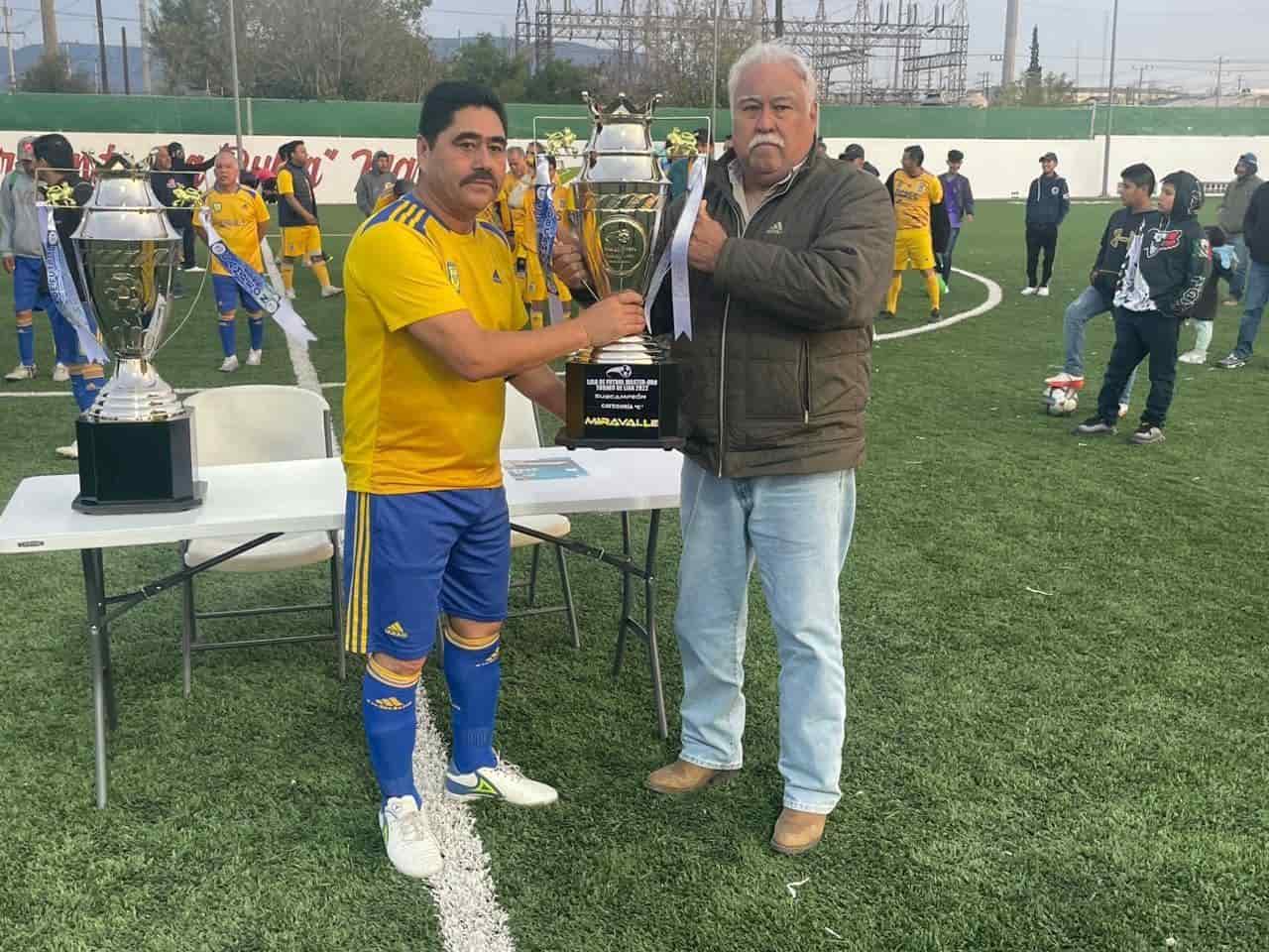 Gallos dio pelea a Siymac