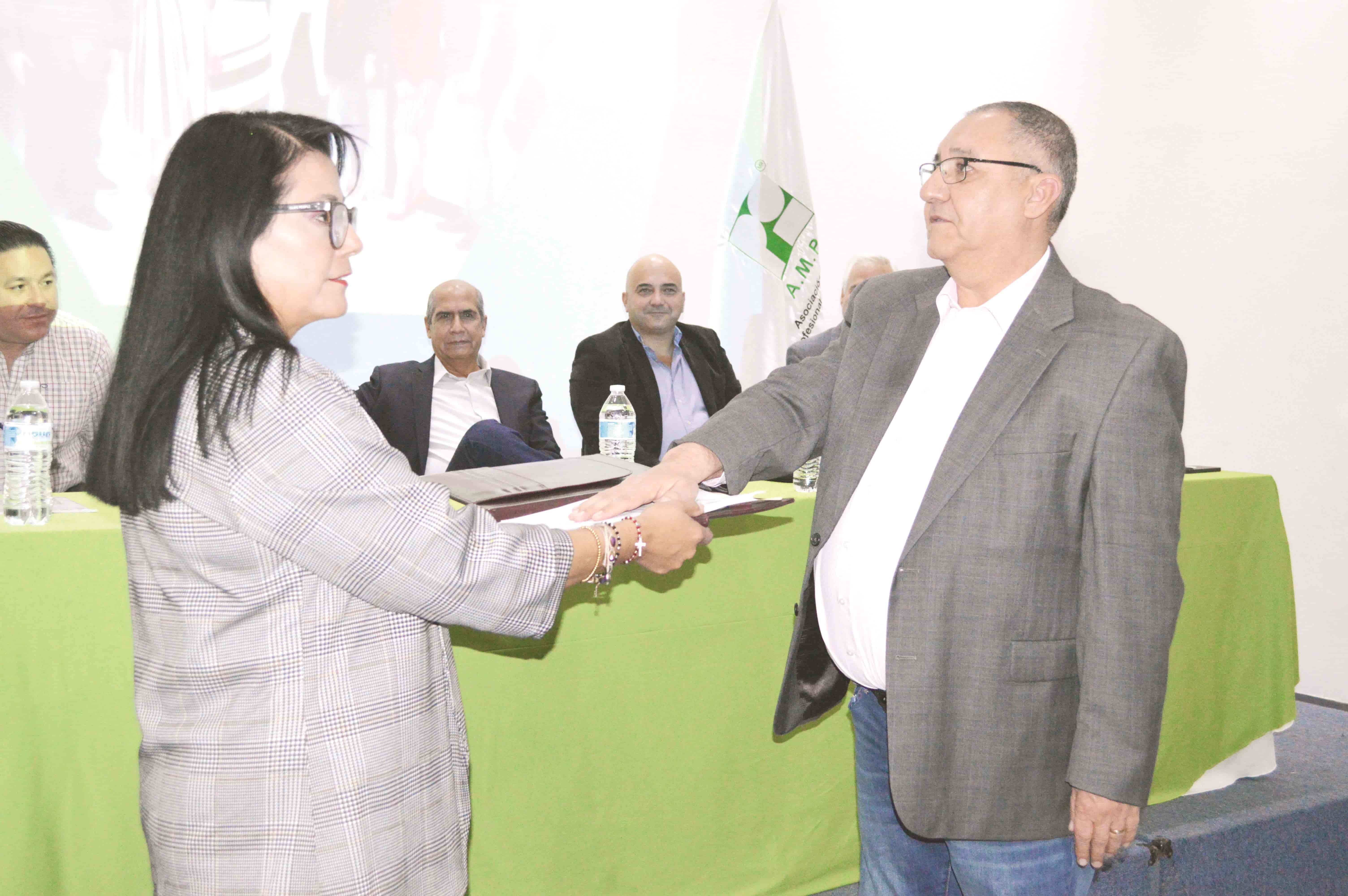 Forman AMPI en Monclova 