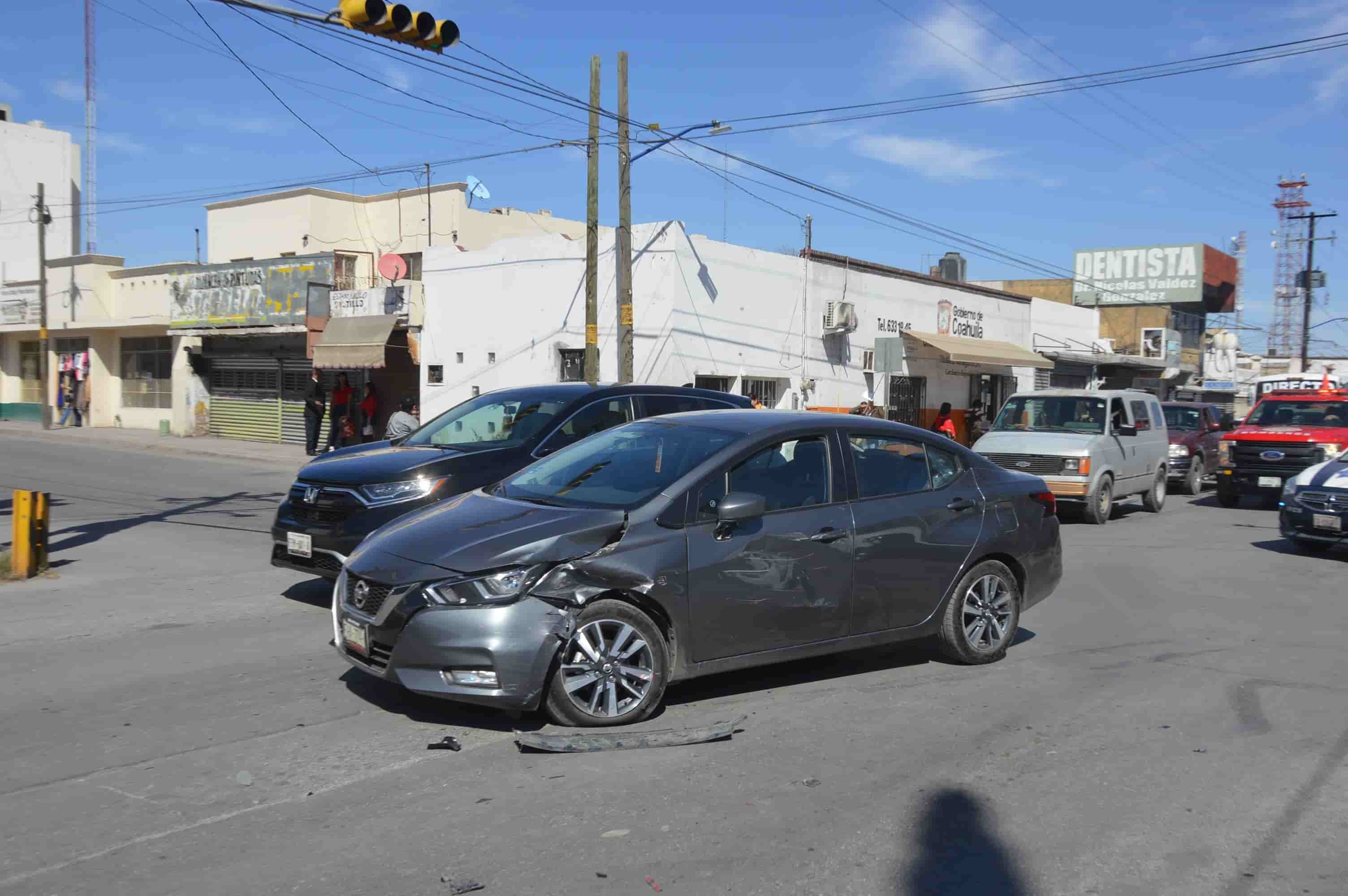 Se ‘vuela’ alto y lesiona a suegros 