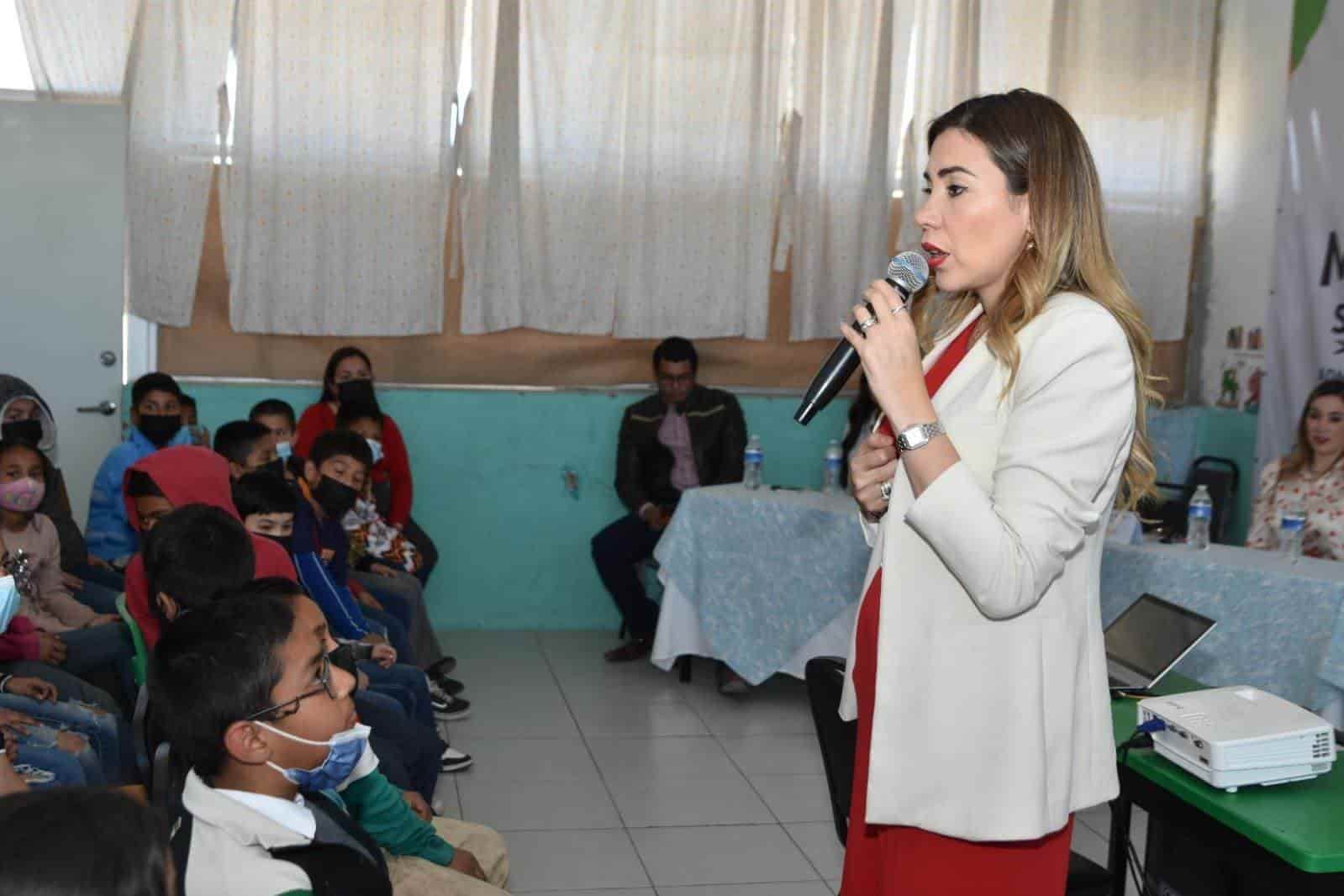 Hace Tania equipo contra el bullying