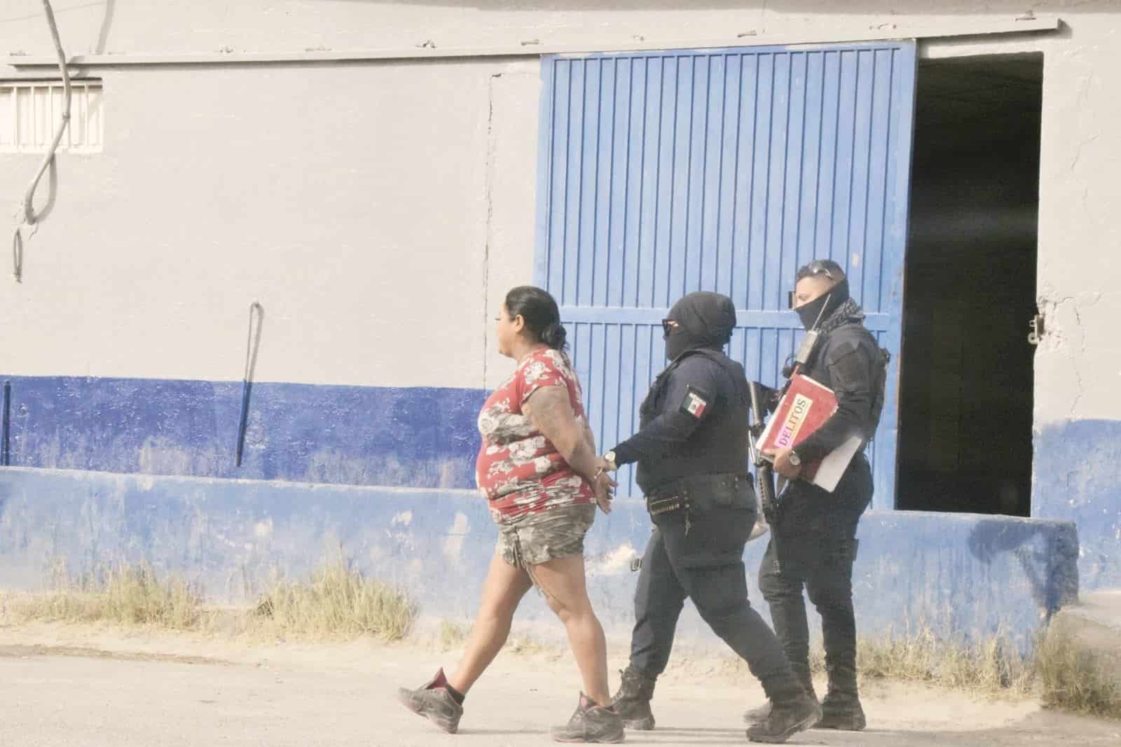 La ‘tuercen’ robando chatarra