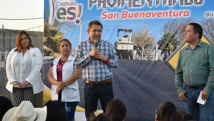 Entrega Hugo pavimento
