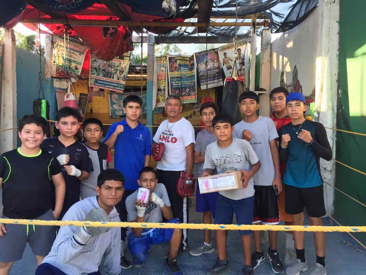 Apoya Roberto Clemente Piña Amaya a pugilistas