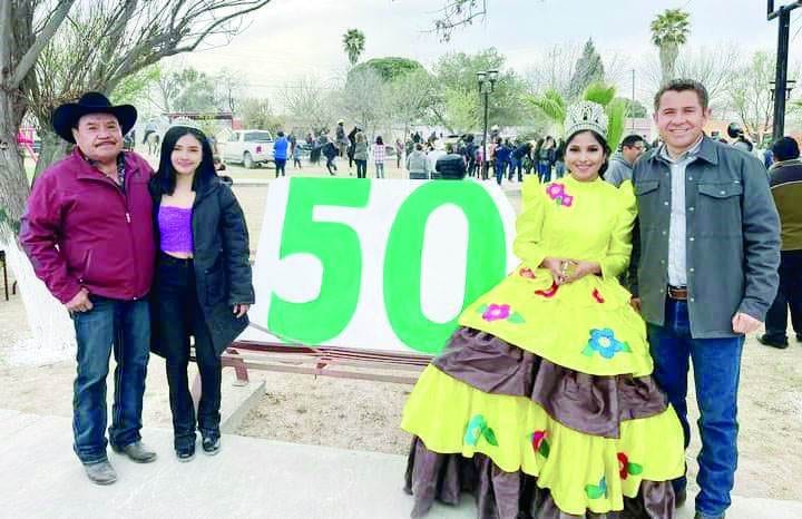 El Alcalde Hugo Lozano convivió con la reina y la princesa de esta festividad.