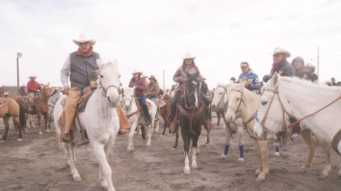 Arranca Cabalgata de Sabinas