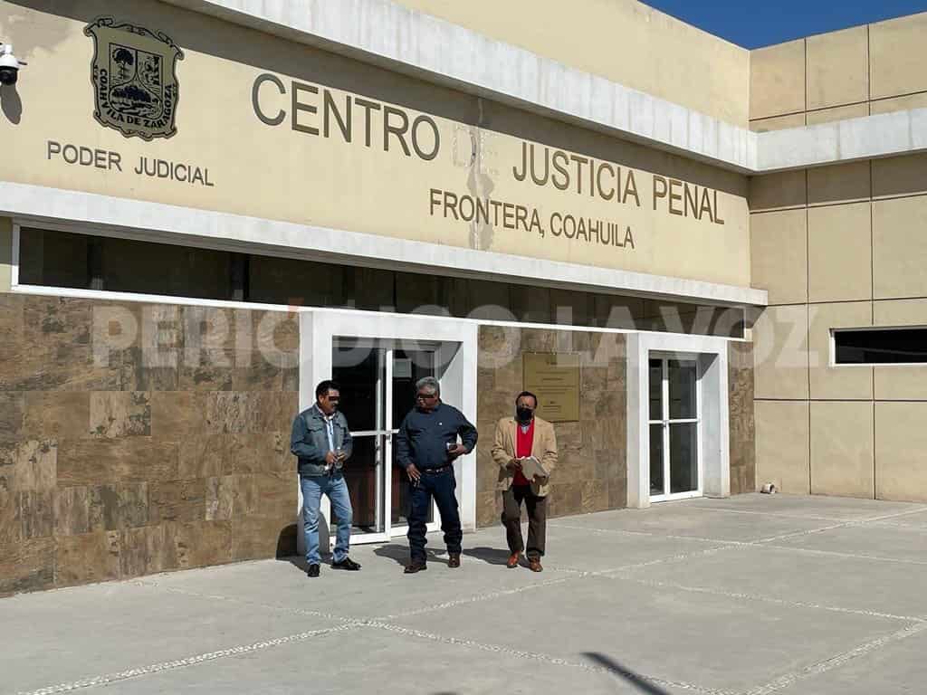 Por enésima ocasión fue diferida la audiencia penal que se les sigue a tres exlíderes sindicales