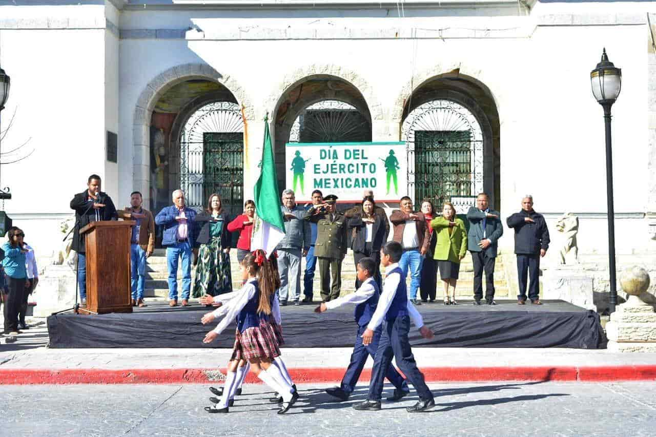 Reconoce Ciénegas al Ejército Nacional