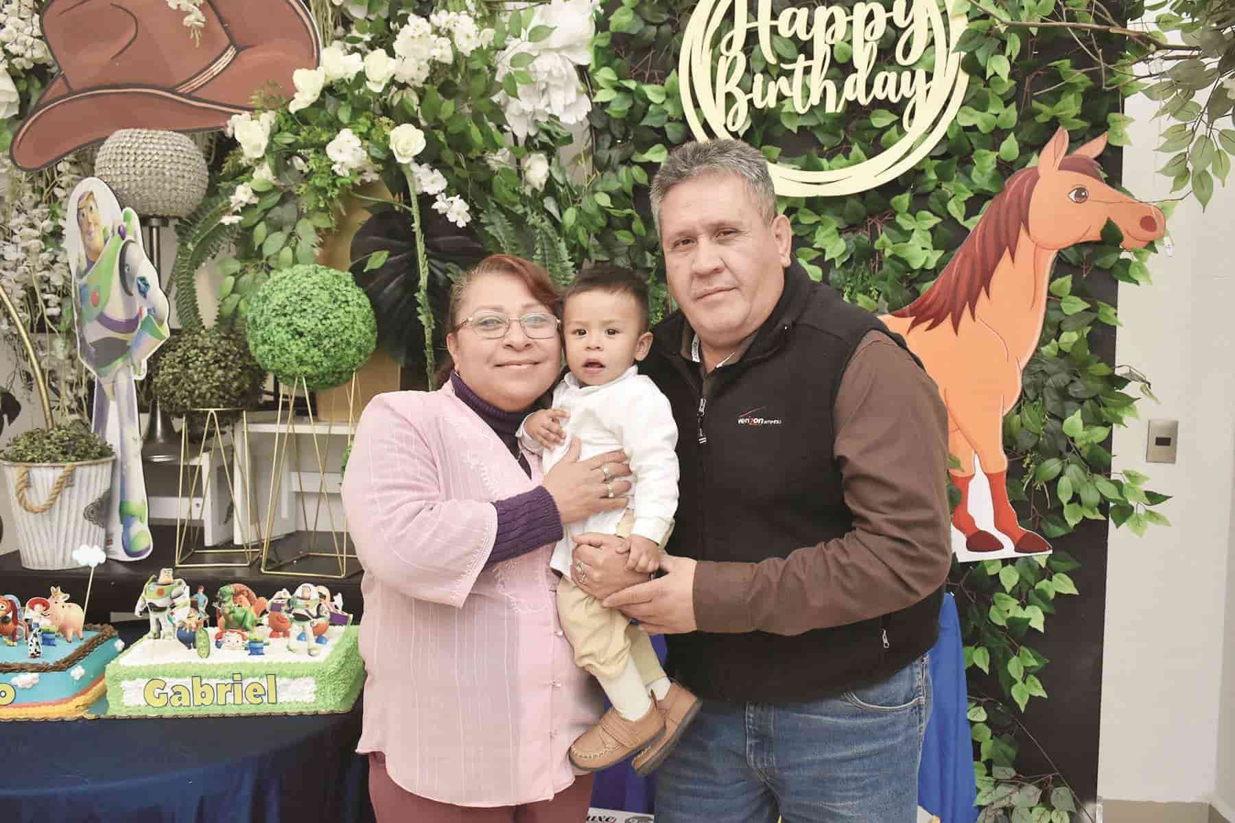 Emilio es nuevo hijo de Dios