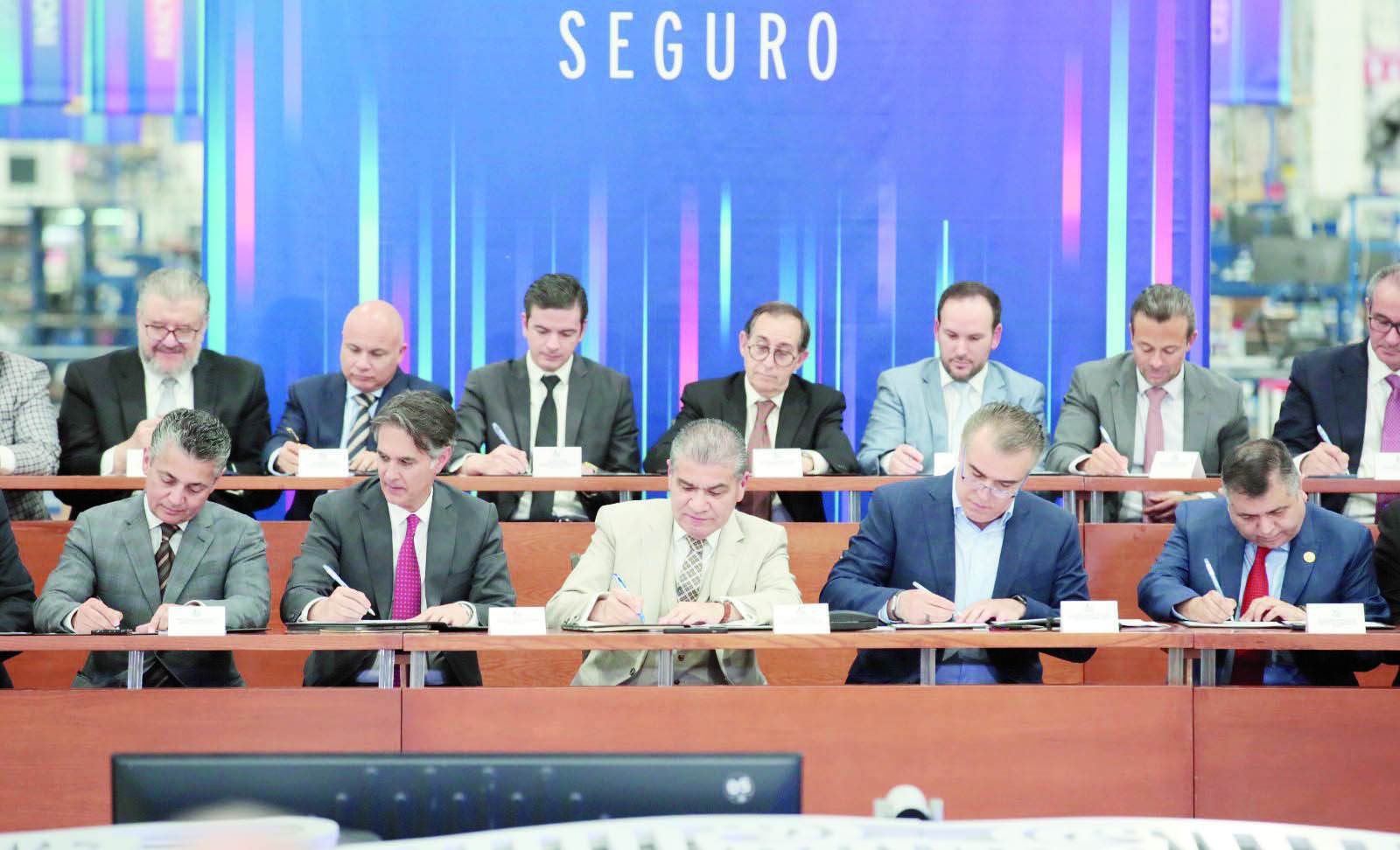 Firma Gobernador “Pacto Coahuila