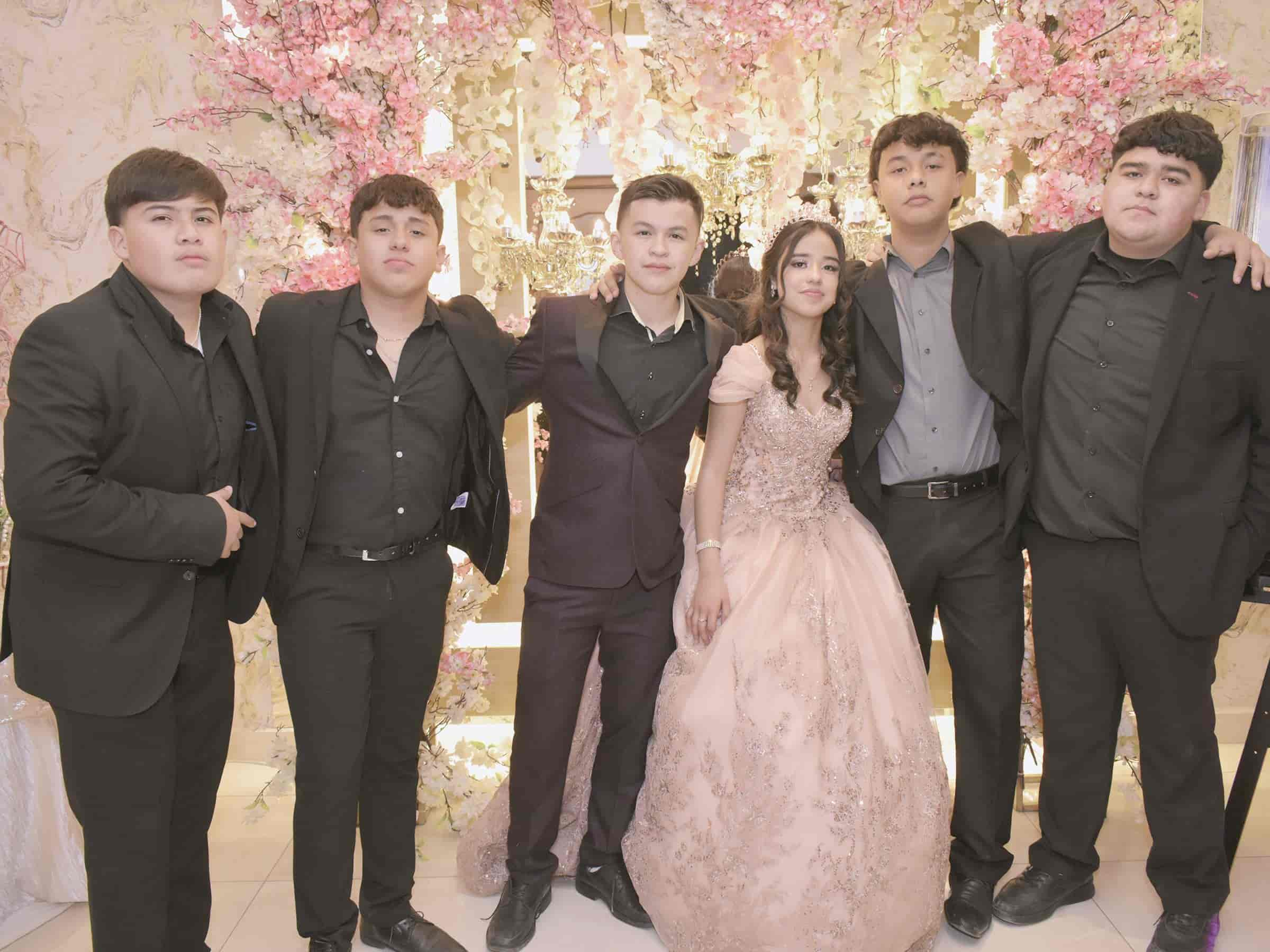 Renata celebra sus XV