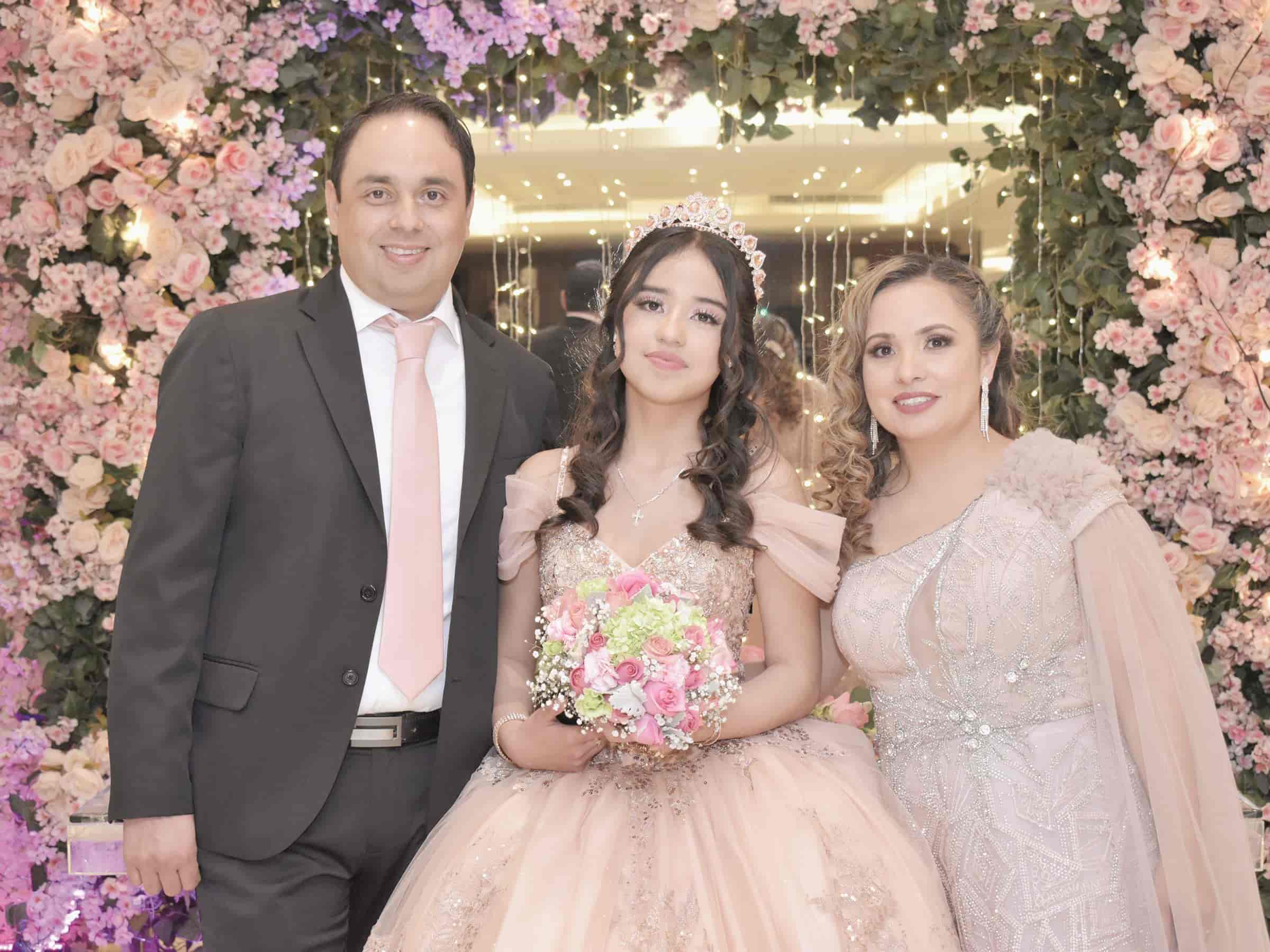 Renata celebra sus XV