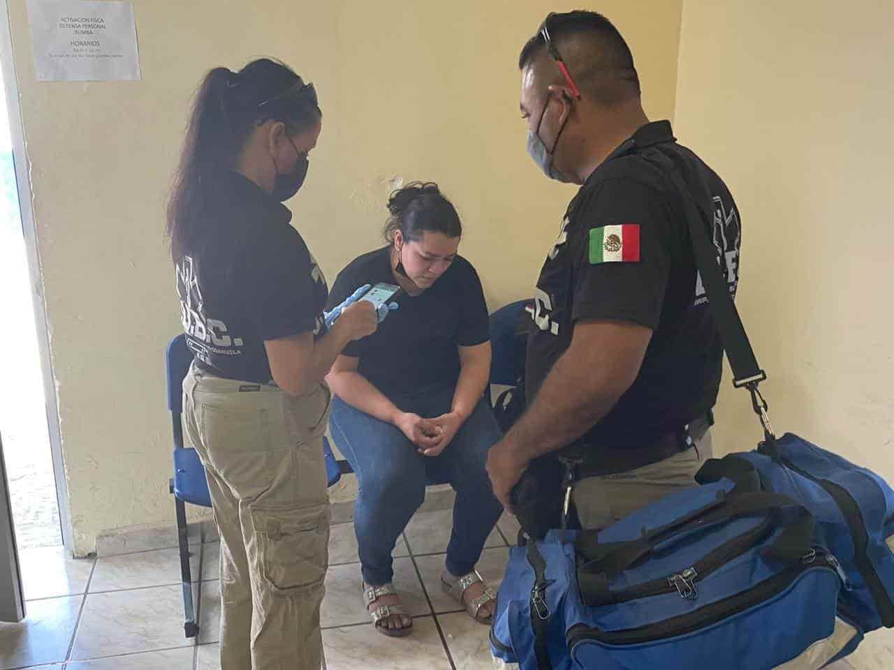 La potosina llegó a la Comandancia para pedir auxilio.
