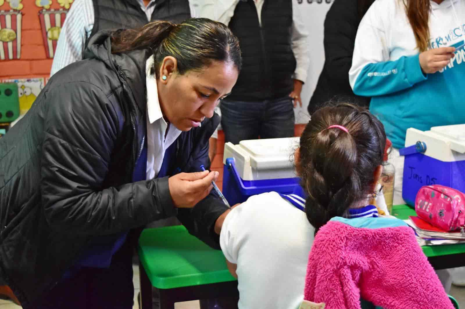 Aplican en Ciénegas vacunación escolar