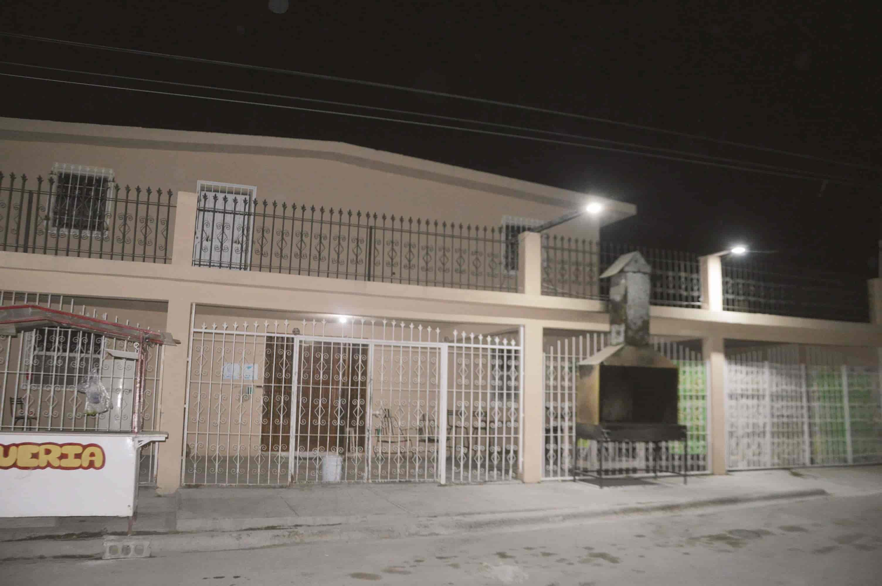 Rompen autoridades ‘cadenas’ de interno