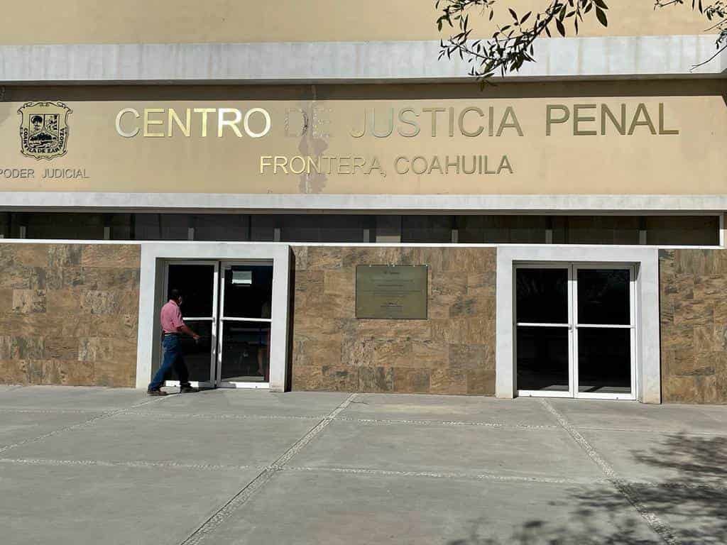 Se cancela audiencia intermedia por el delito de feminicidio en agravio de San Juanita Guadalupe Prado.