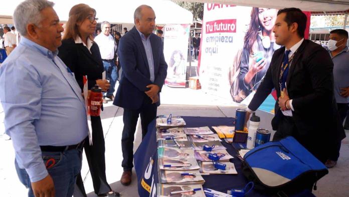 Realizan feria en el CBTIS 20