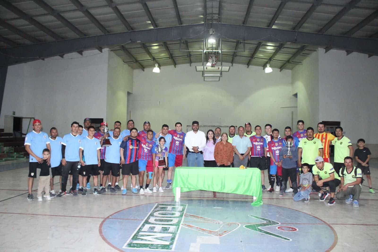 Ganan aguiluchos Torneo de futbol