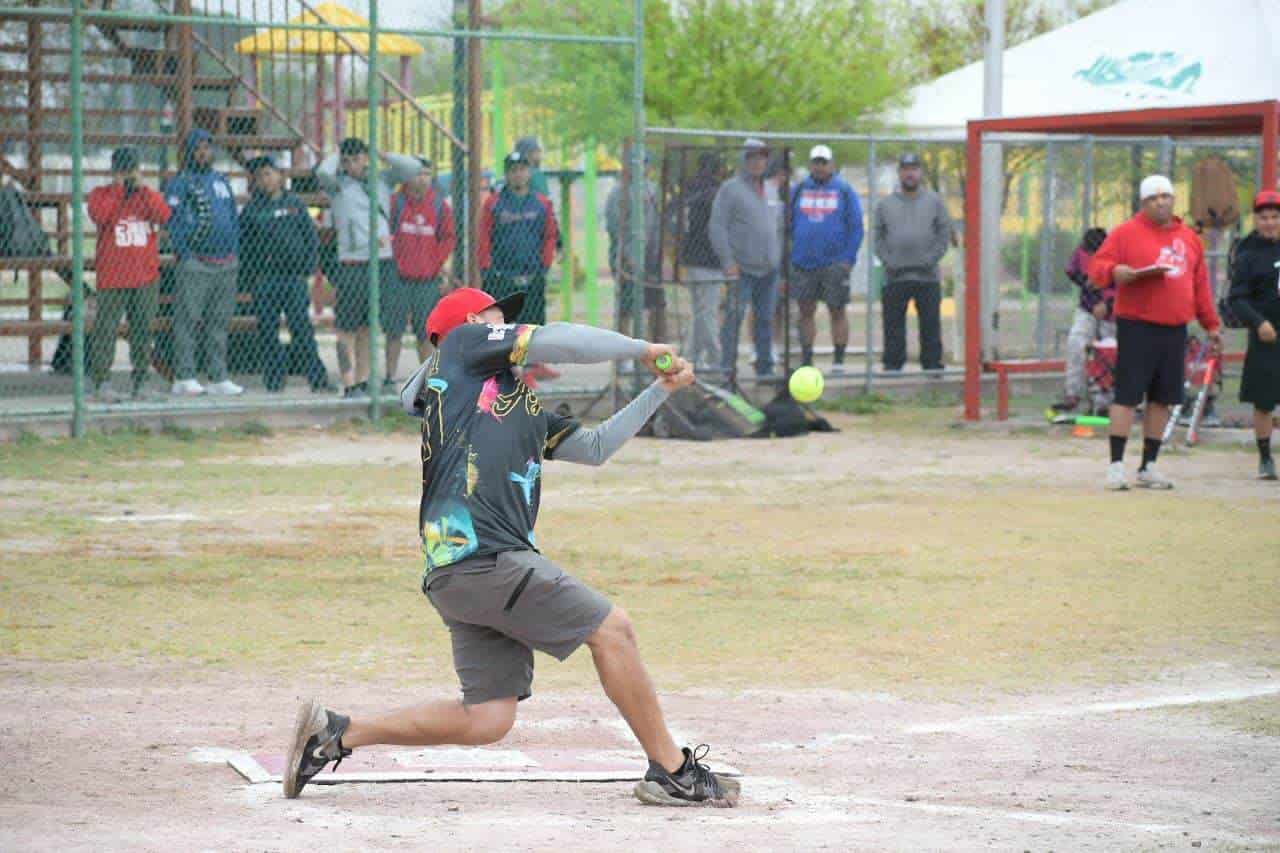 Juegan clásico de Sóftbol Nava 2023