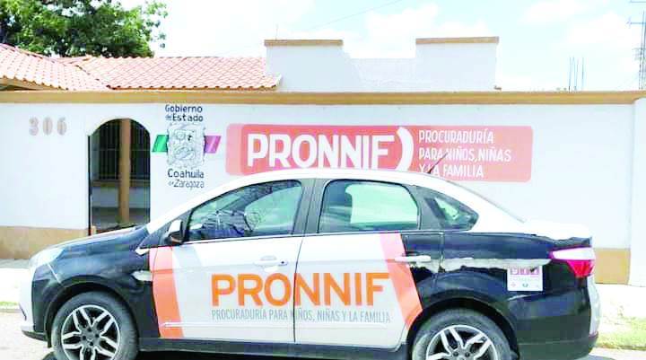 Abandonan a bebés en casa