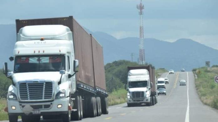 Invitan a capacitarse para chofer de tráiler en el Cecati #9 Invitan a capacitarse para chofer de tráiler en el Cecati #9