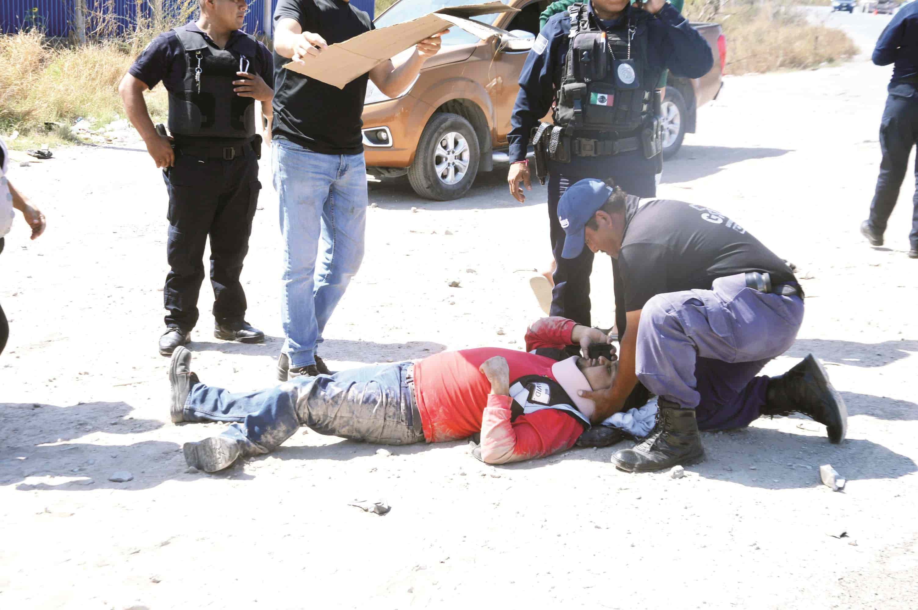 ¡No llegó la pizza! le destrozan pie a repartidor