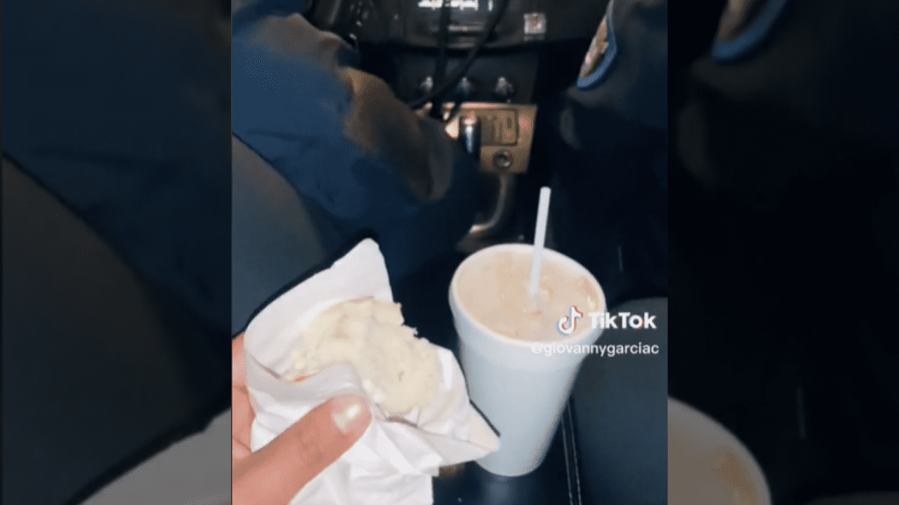 Es detenido en su cumpleaños, policias le invitan desayuno de regalo